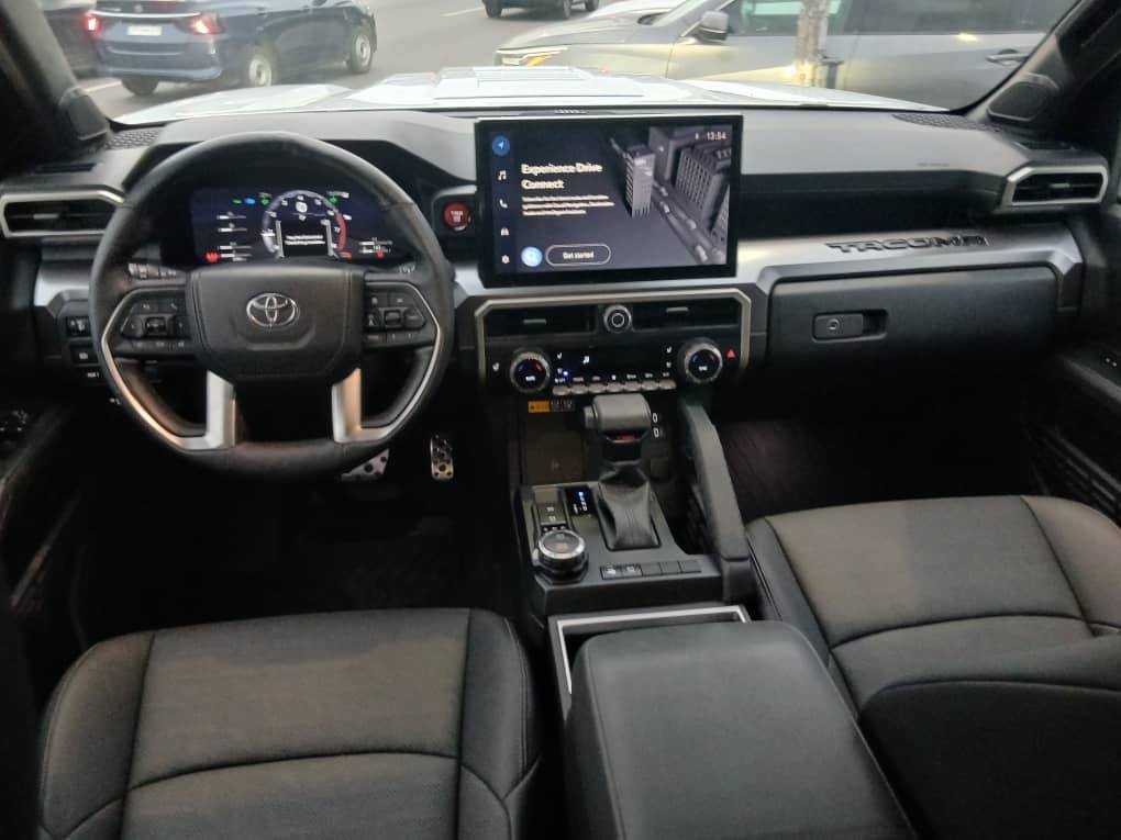 TOYOTA TACOMA TRD 4X4 DE 2024 FULL