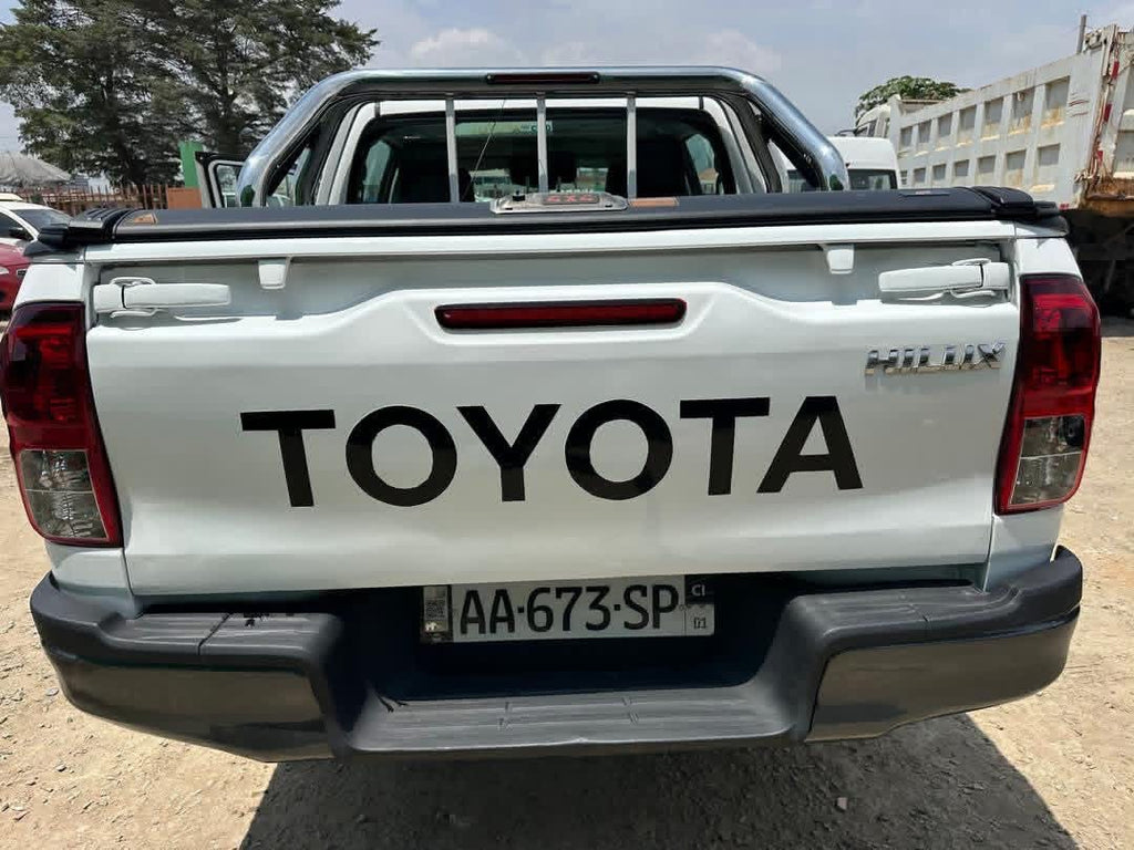 17.500.000F TOYOTA HILUX 4X4 DE 2021