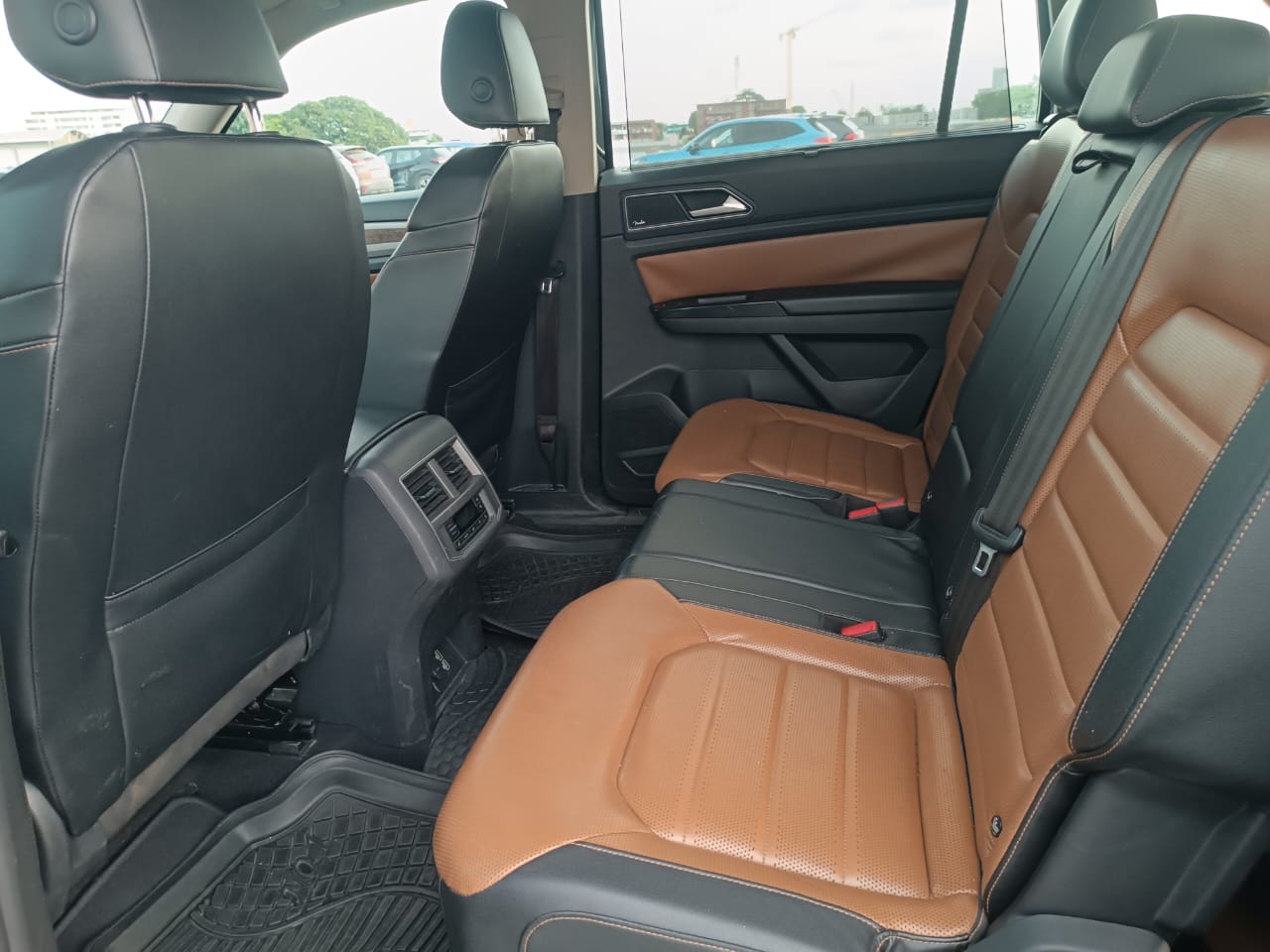 14.500.000F VOLKSWAGEN TERRAMONT DE 2020