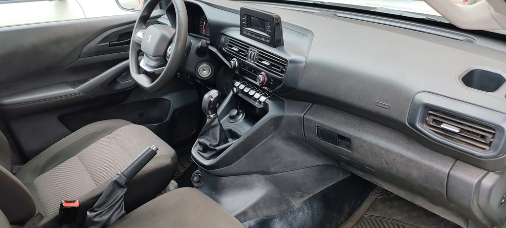 11.500.000F PEUGEOT LANDTREK DE 2023