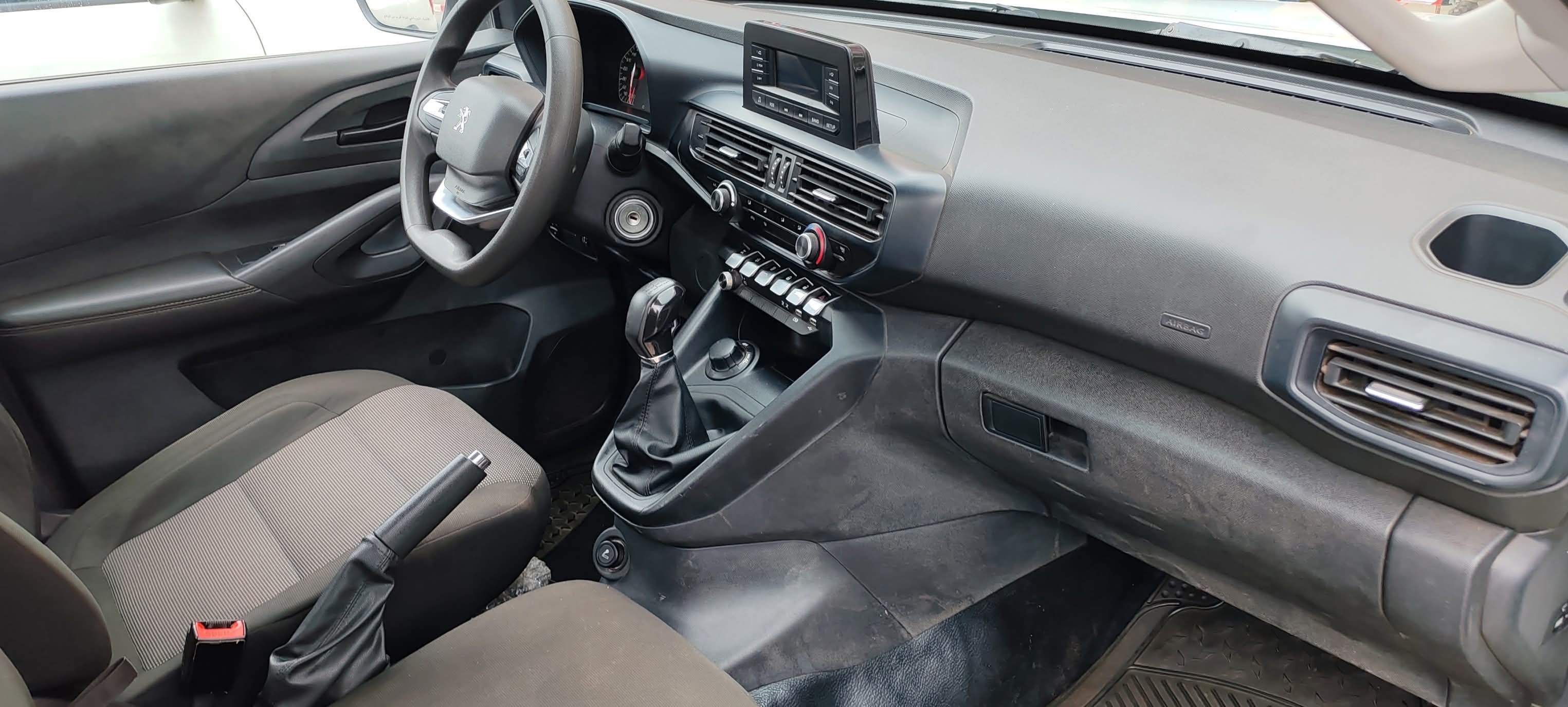 11.500.000F PEUGEOT LANDTREK DE 2023