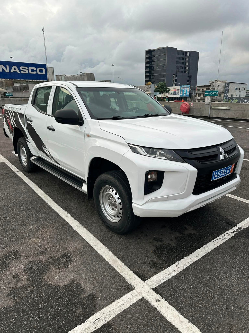 13.500.000F MITSUBISHI L200 4X4 DE 2021