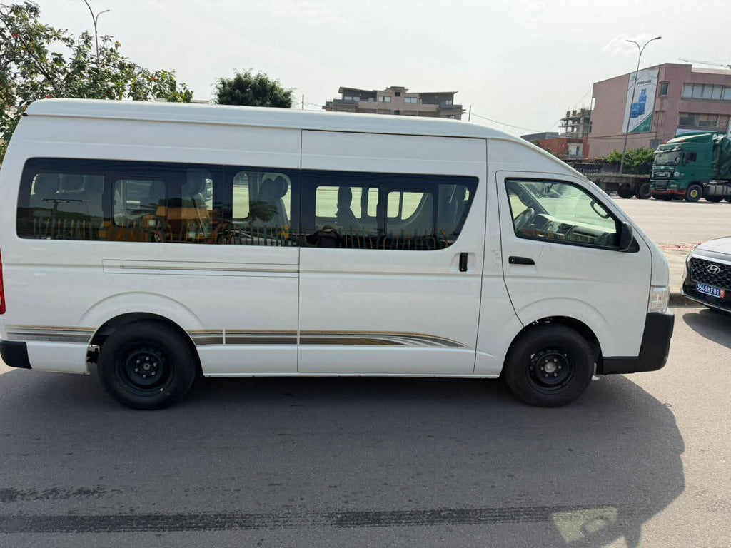 TOYOTA HIACE DE 2025
