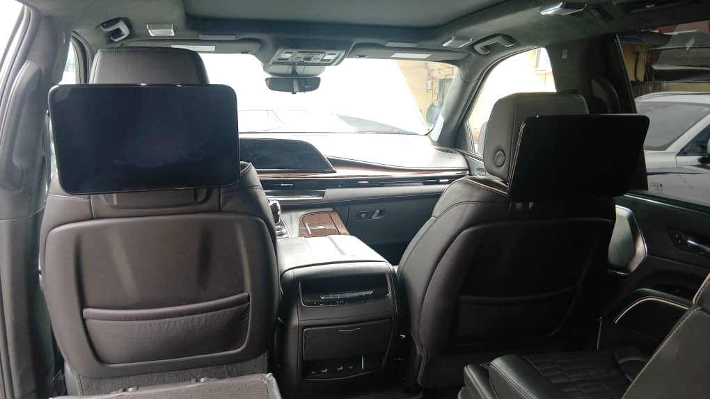 78.000.000F Offre Exclusive -Cadillac Escalade 2023 Full Options – Véhicule d’Exception