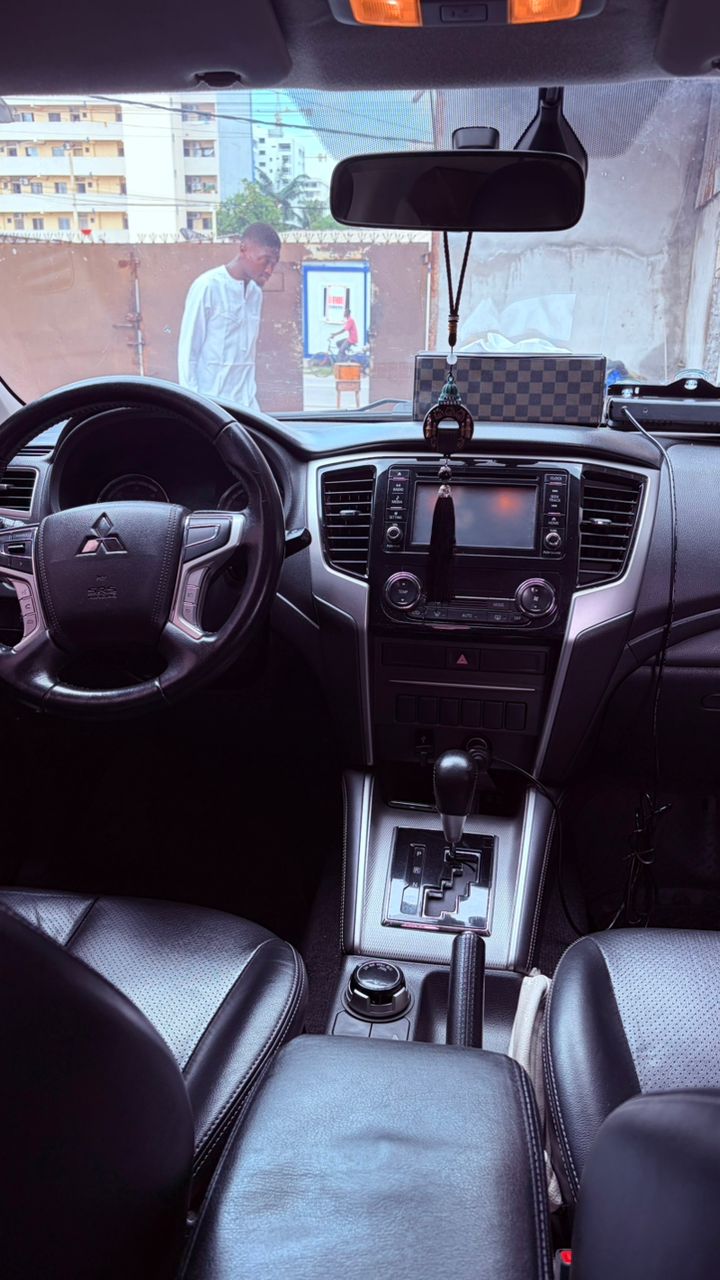 18.500.000F MITSUBISHI L200 4X4 BOITE AUTOMATIQUE DE 2021