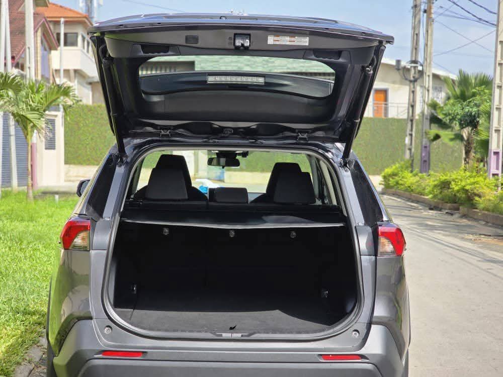 24.000.000F TOYOTA RAV4 XLE DE 2023