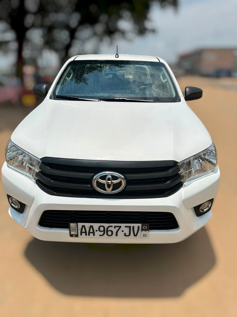 21.500.000F TOYOTA HILUX 4X4 DE 2024