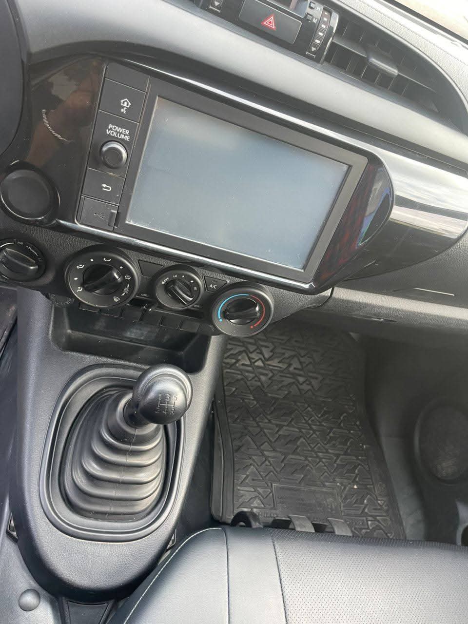 14.000.000F HILUX UNE CABINE DE 2022