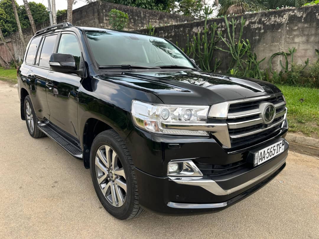LAND CRUISER TOYOTA VX.R DE 2020