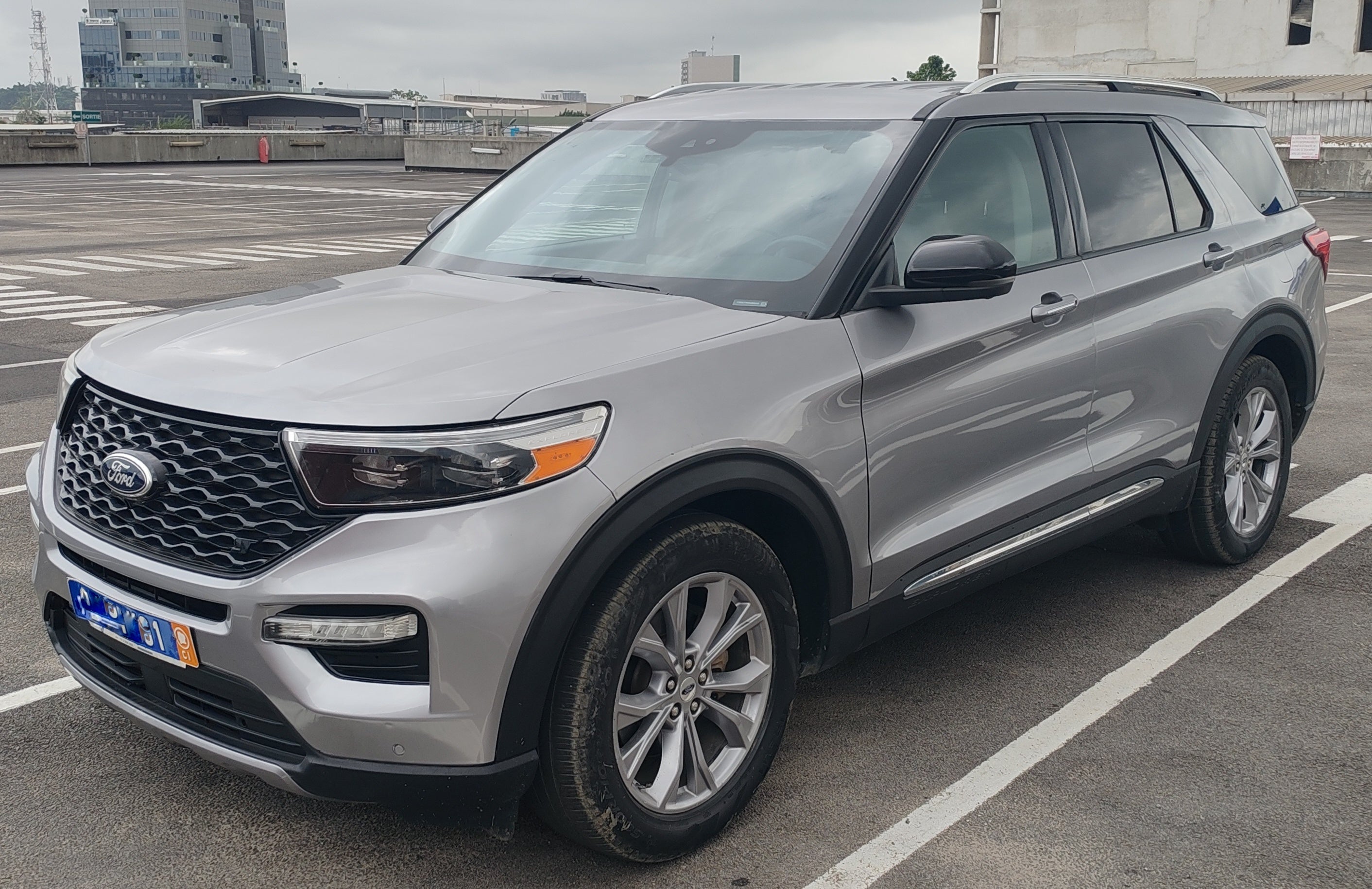 13.500.000F FORD EXPLORER LIMITED DE 2021