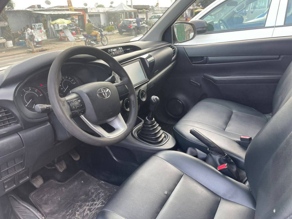 14.000.000F HILUX UNE CABINE DE 2022