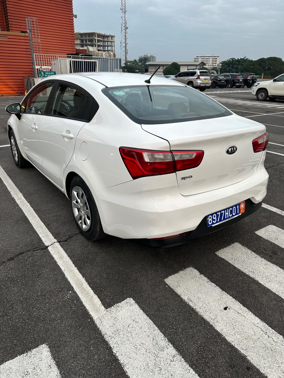 4.700.000F KIA RIO BOÎTE MANUELLE DE 2017