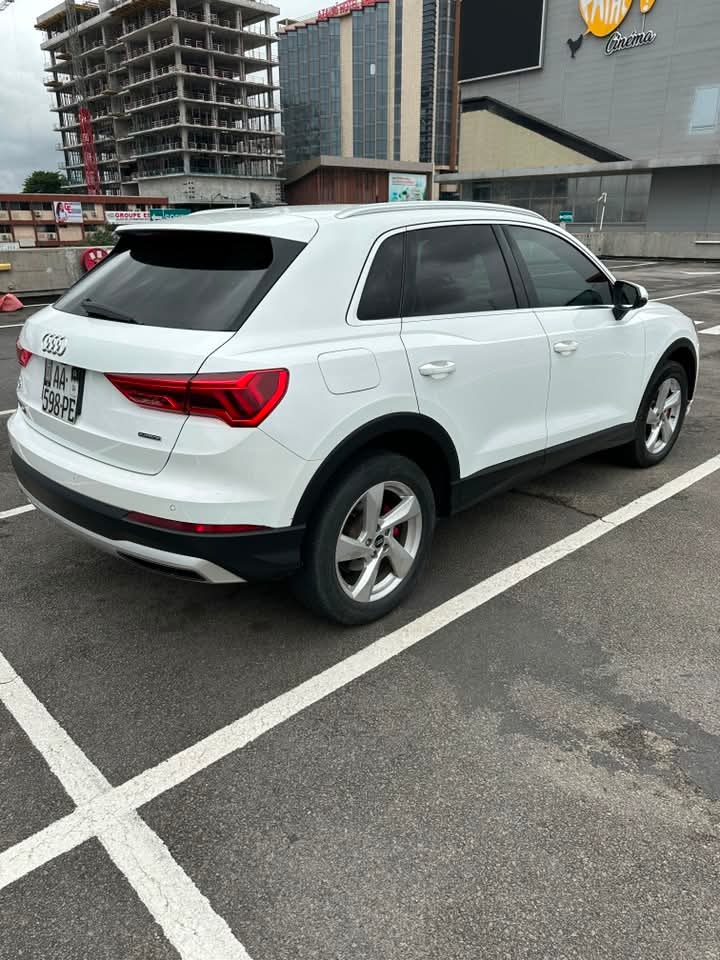 21.000.000F AUDI Q3 FLL DE 2021