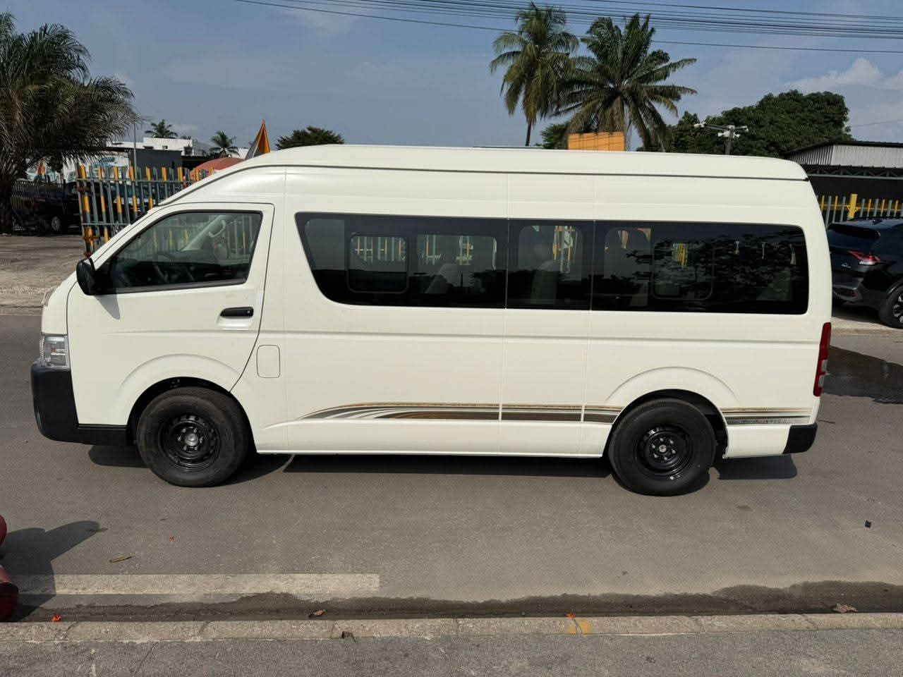 TOYOTA HIACE DE 2025