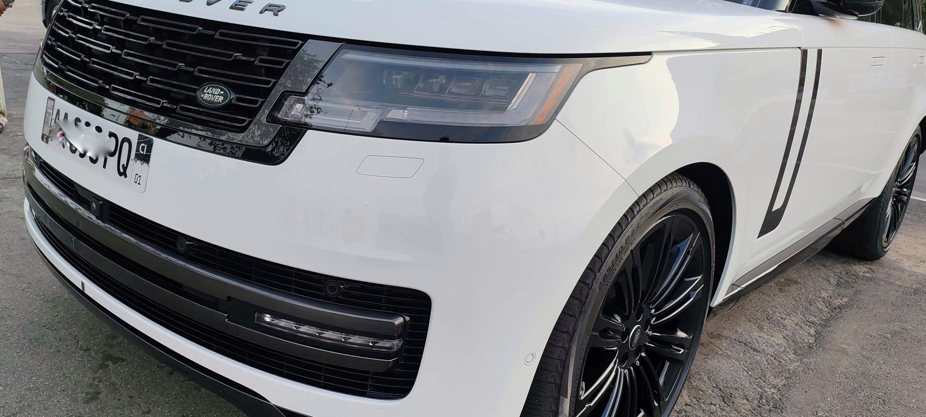 RANGE-ROVER VOGUE LIMOUSINE DE 07/2024 FULL OPTIONS