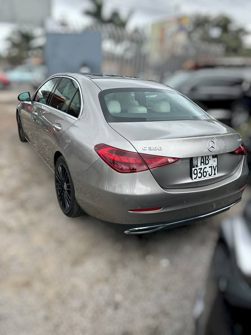 35.000.000F MERCEDES C300 FULL DE 2022