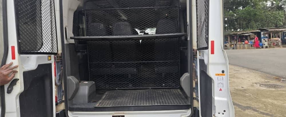 13.500.000F FORD TRANSIT 14 PLACES DE 2022