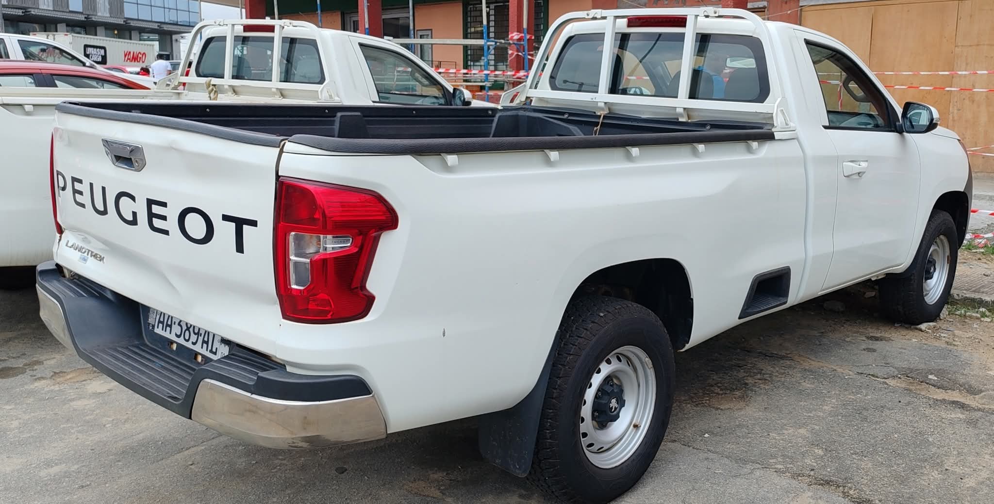 11.500.000F PEUGEOT LANDTREK DE 2023