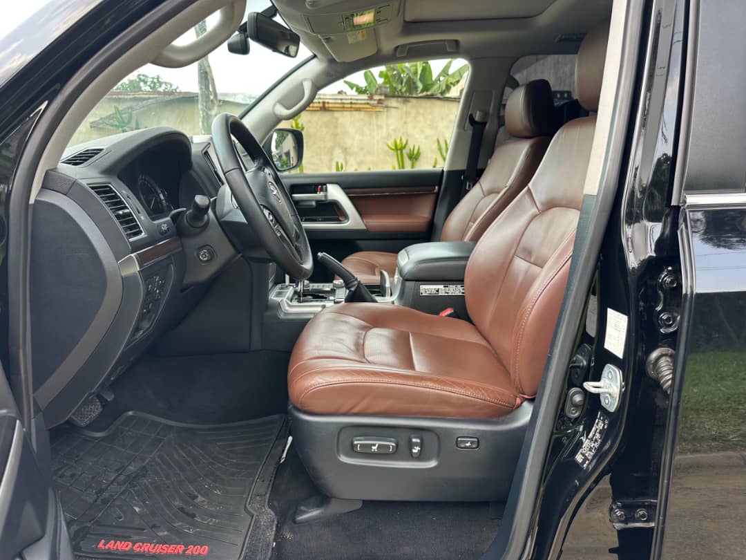 LAND CRUISER TOYOTA VX.R DE 2020