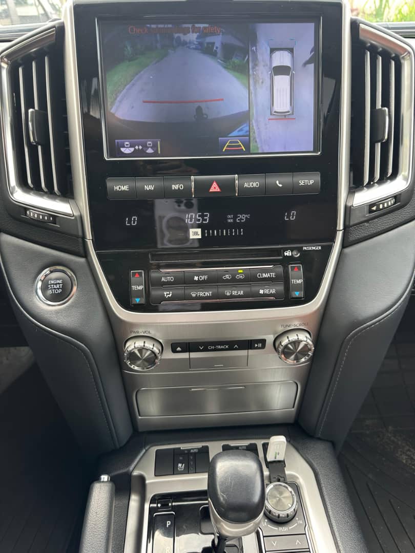 LAND CRUISER TOYOTA VX.R DE 2020