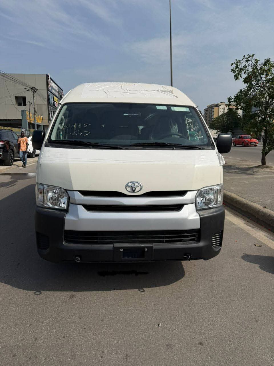 TOYOTA HIACE DE 2025
