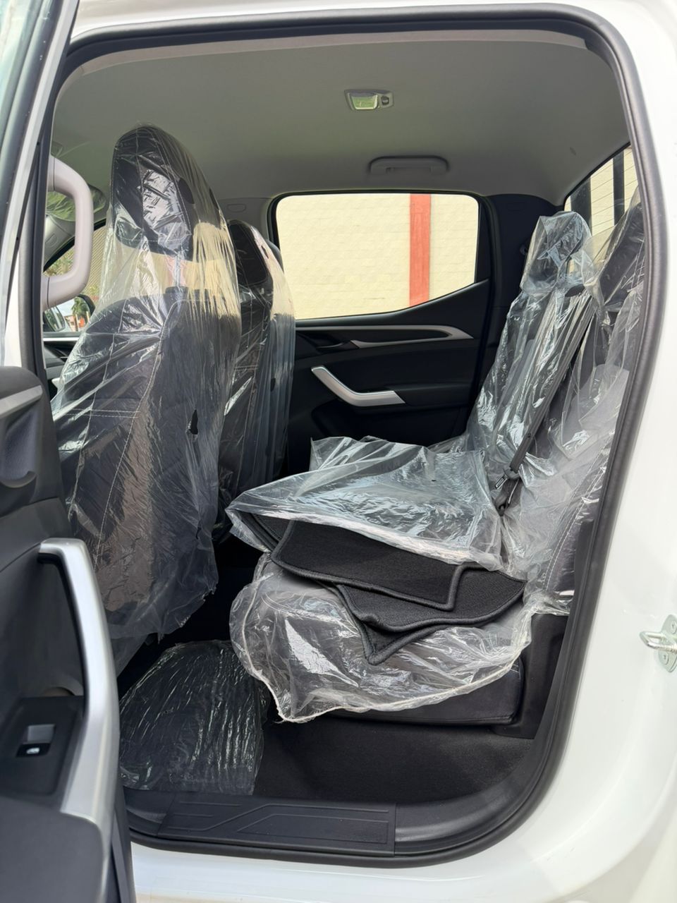 23.500.000 F PICK-UP MG T60 DE 2025