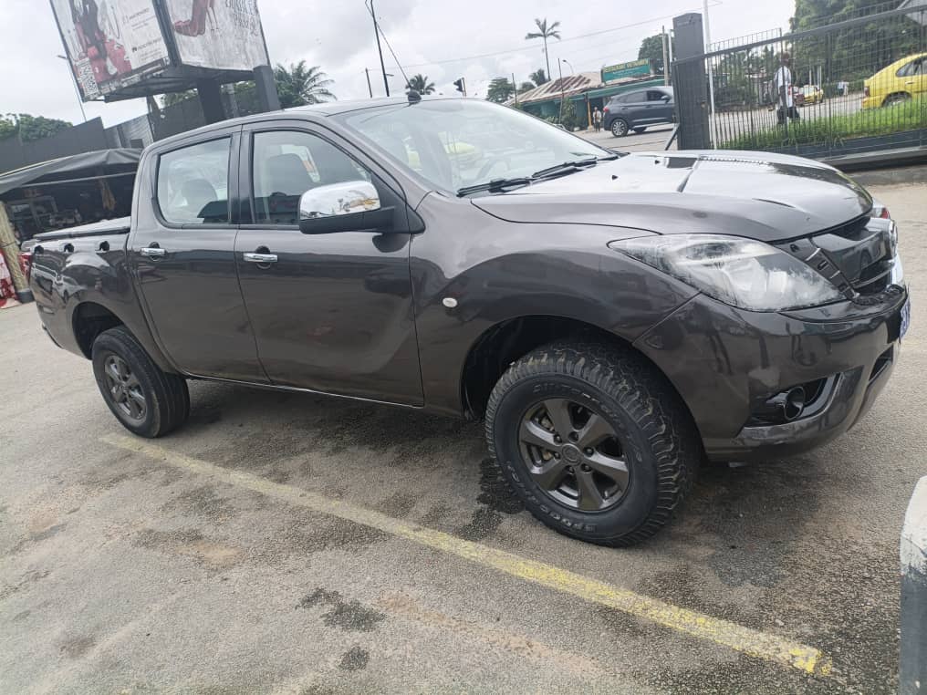 6.500.000F MAZDA BT-50 4X4 DE 2018