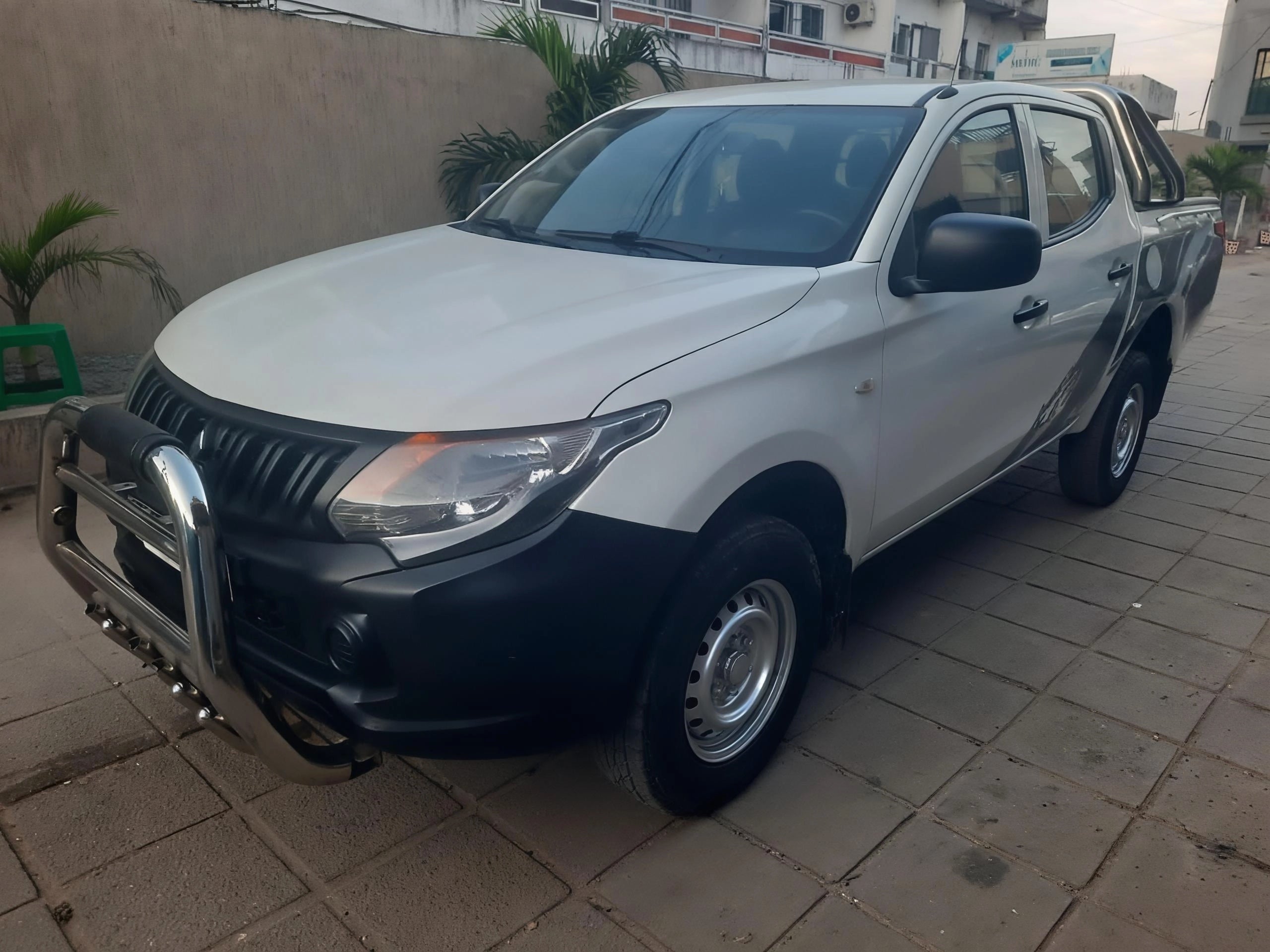 11.800.000F MITSUBISHI L200 4X4 DE 2019