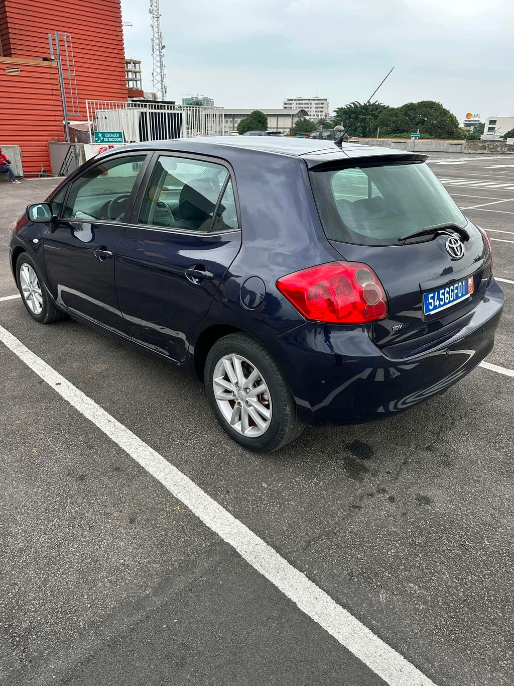 4.700.000F TOYOTA AURIS VVTI BOÎTE MANUELLE