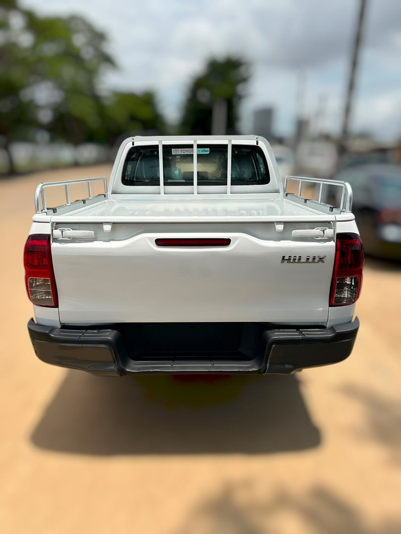 21.500.000F TOYOTA HILUX 4X4 DE 2024