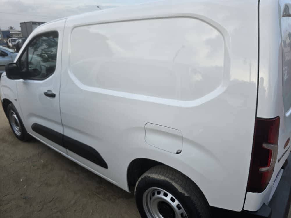 8.500.000F CITROEN BERLINGO DE 2021