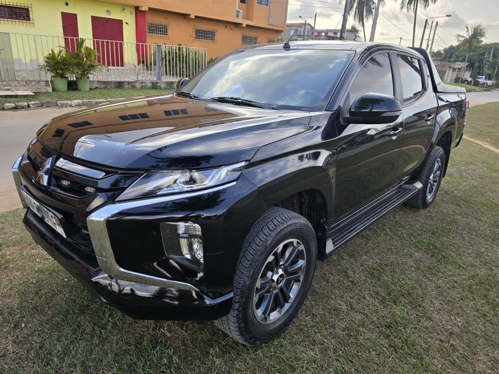 19.000.000F MITSUBISHI L200 BOITE AUTOMATIQUE DE 2023