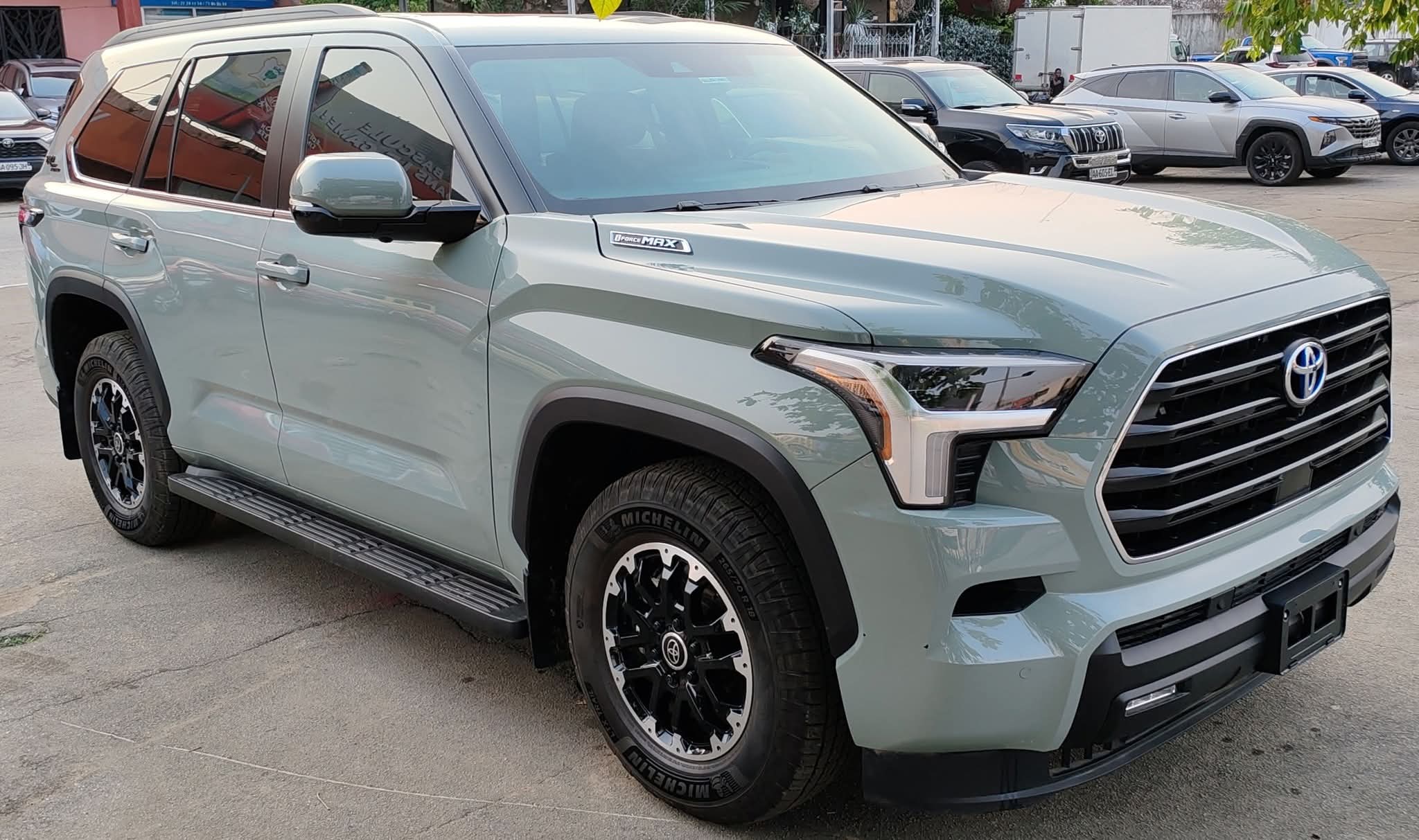 TOYOTA SEQUOIA TRD OFF ROAD HYBRIDE DE 2024 FULL