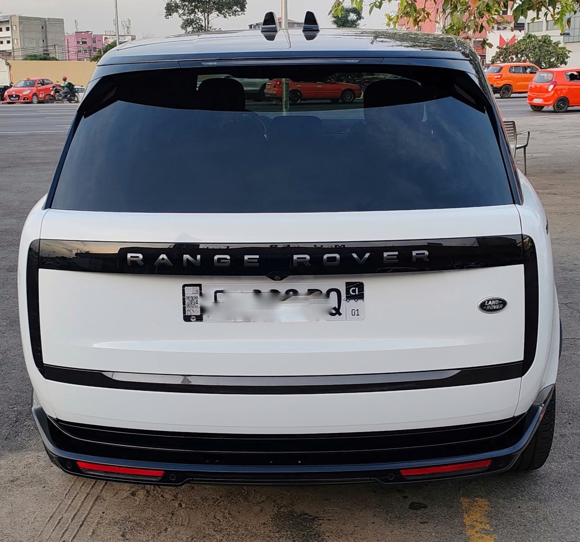 RANGE-ROVER VOGUE LIMOUSINE DE 07/2024 FULL OPTIONS