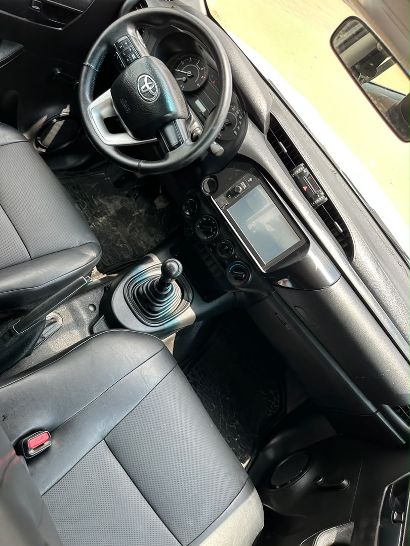 21.500.000F TOYOTA HILUX 4X4 DE 2024