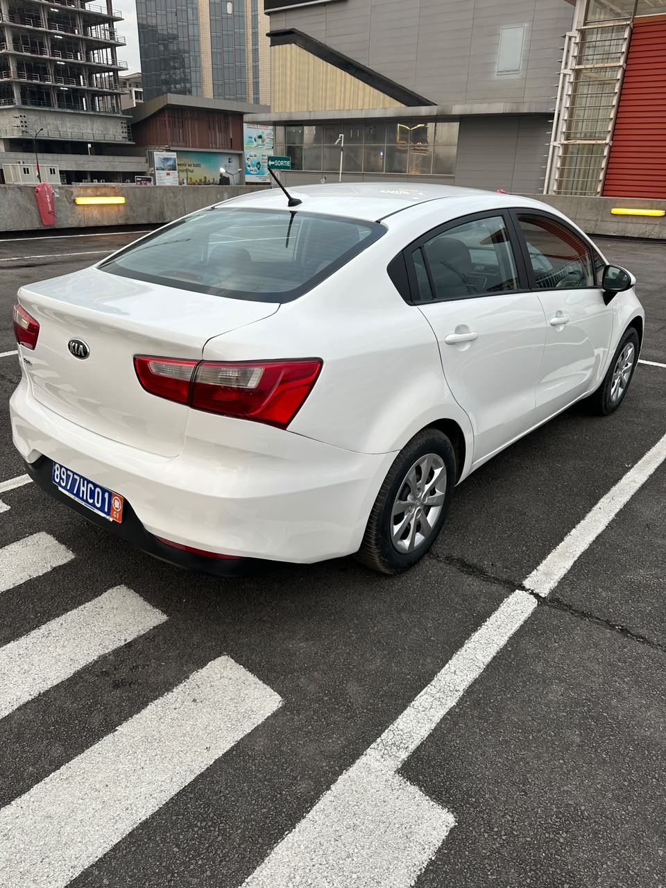 4.700.000F KIA RIO BOÎTE MANUELLE DE 2017