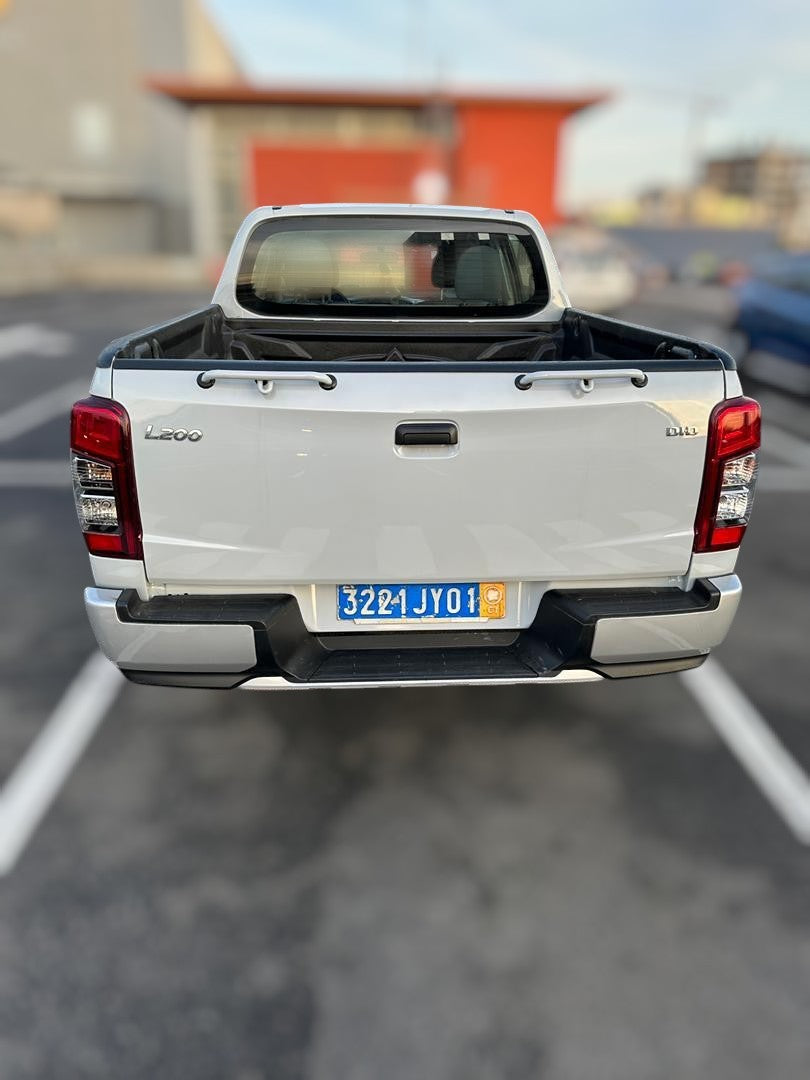 14.000.000F MITSUBISHI L200 4X4 DE 2020
