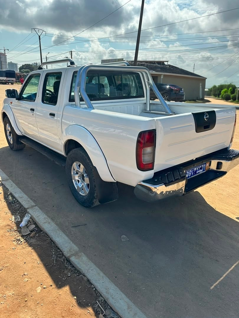 9.500.000F NISSAN HARBODY 4X4 DE 2020