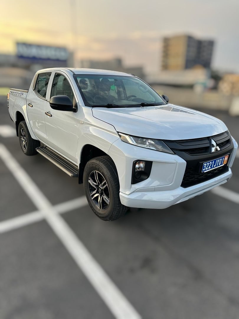 14.000.000F MITSUBISHI L200 4X4 DE 2020