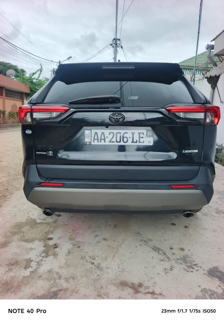 18.500.000F TOYOTA RAV4 4X4 FULL OPTIONS DE 2022