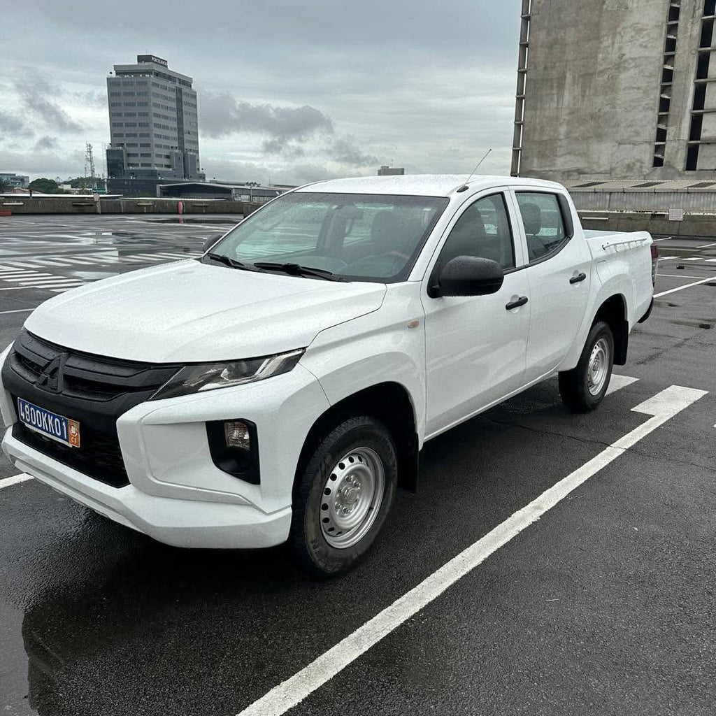13.500.000F MITSUBISHI L200 4X4 DE 2020