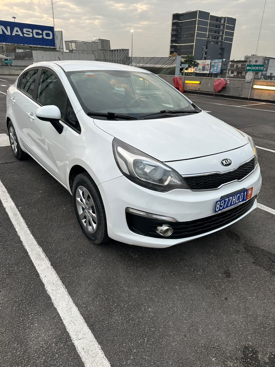 4.700.000F KIA RIO BOÎTE MANUELLE DE 2017