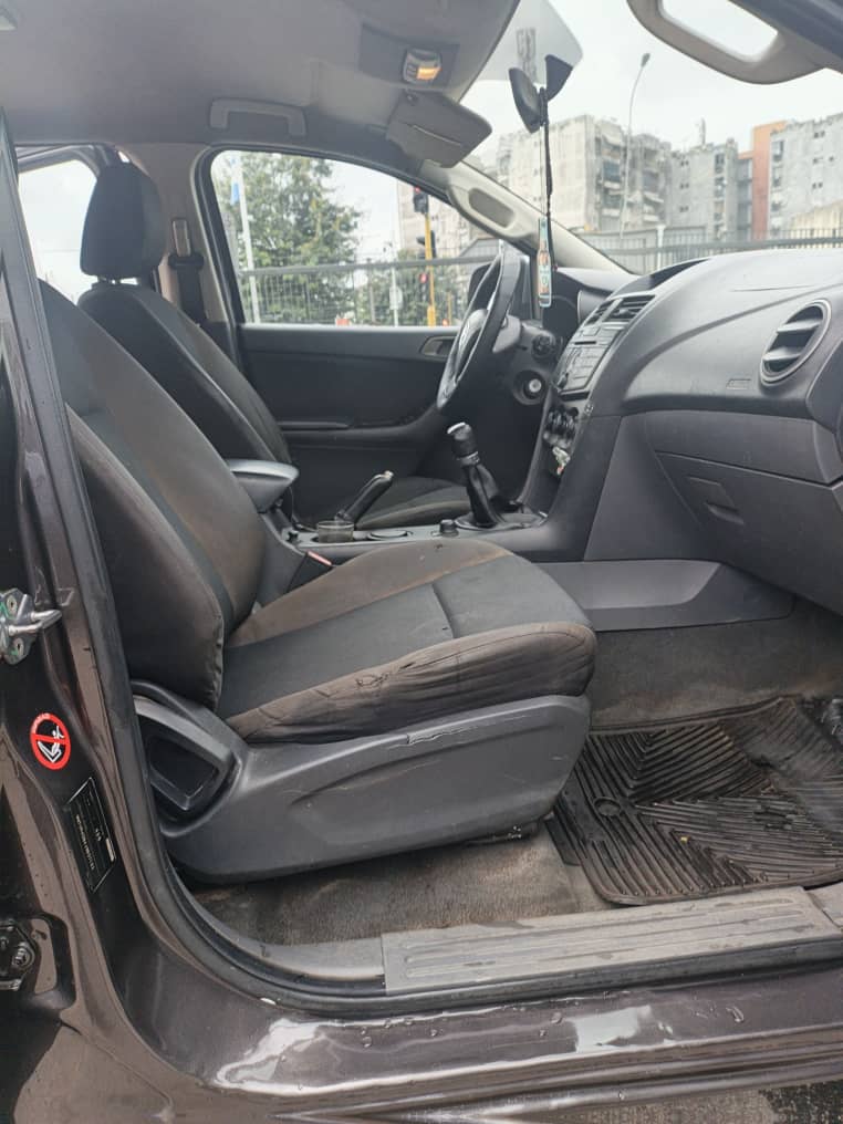 6.500.000F MAZDA BT-50 4X4 DE 2018