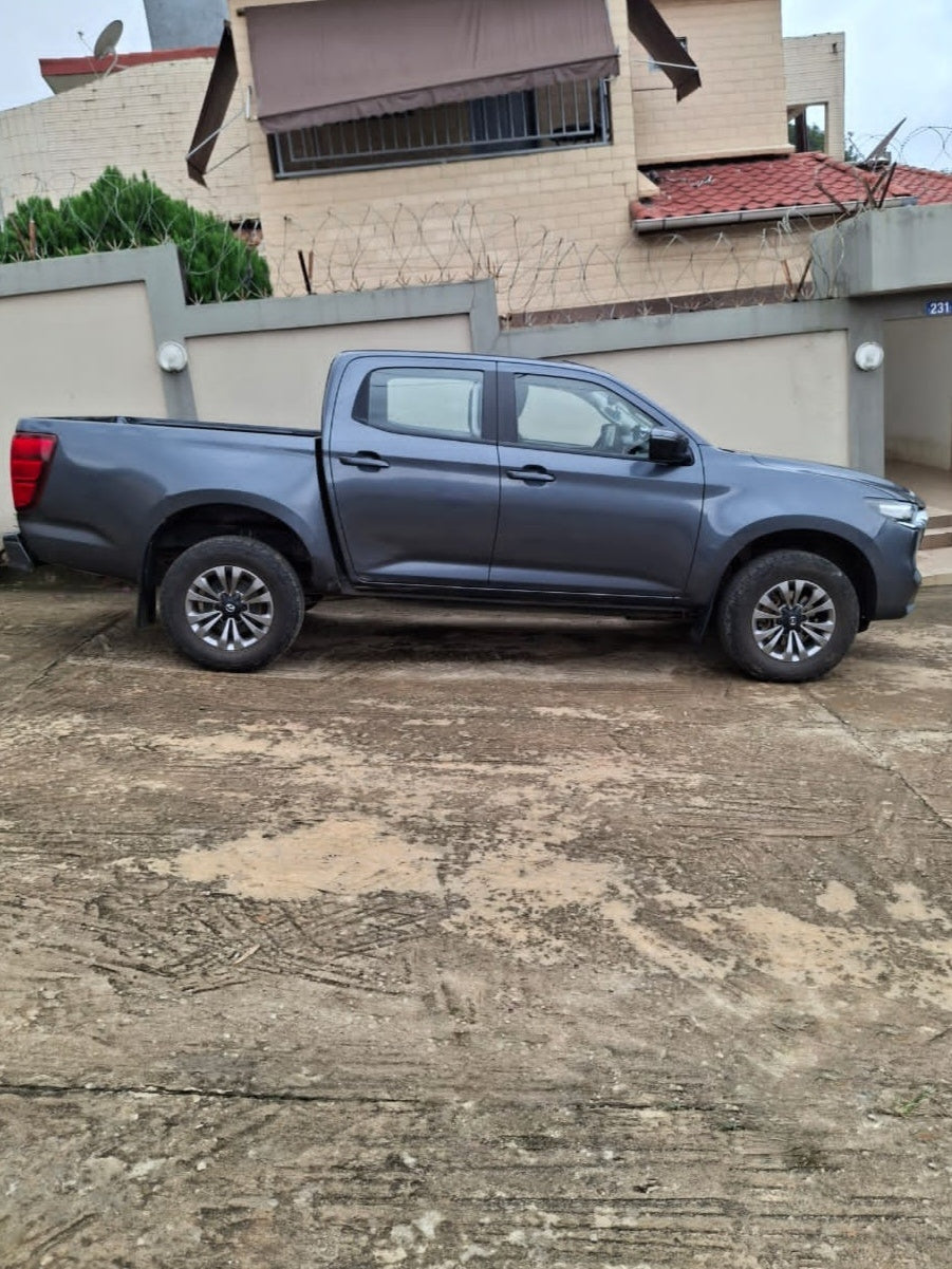 15.500.000F MAZDA BT-50 4X4 DE 2025