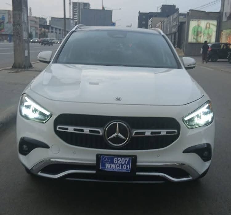 GLA 250 4MATIC MERCEDES DE 2024 FULL OPTIONS