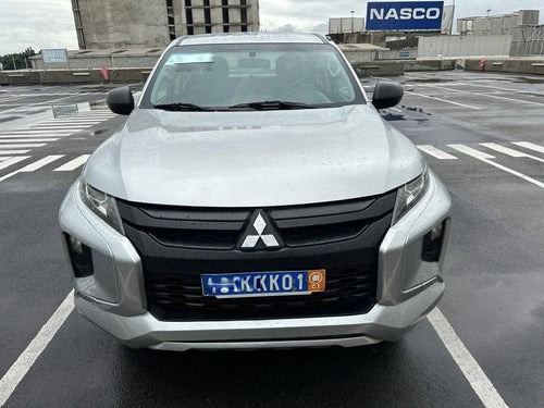 13.500.000F MITSUBISHI L200 4X4 DE 2021