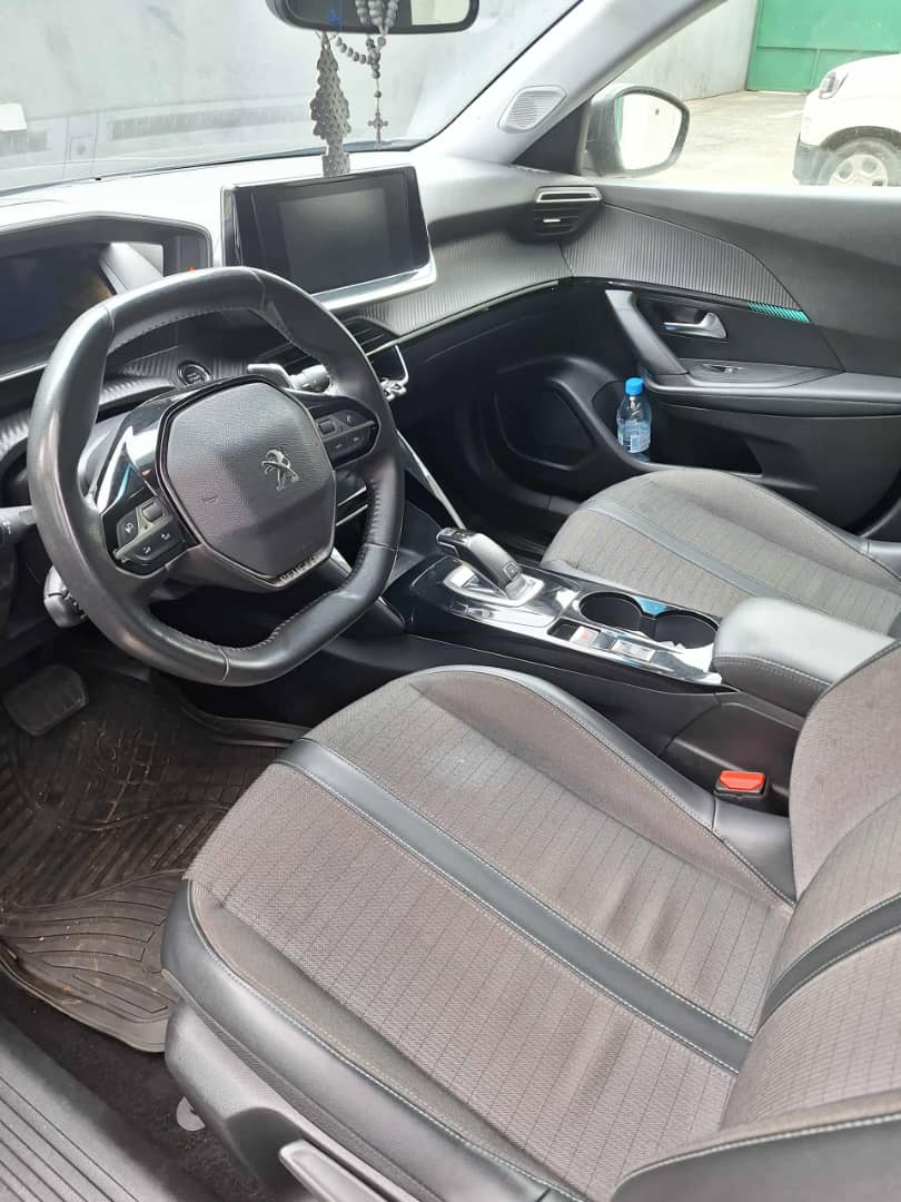 11.900.000F PEUGEOT 2008 DE 2021 MAISON MÈRE