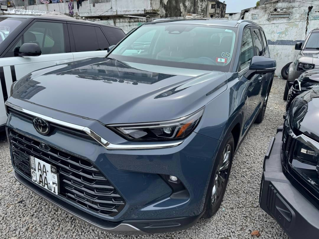 49.000.000F TOYOTA GRAND HIGHLANDER PLATINUM DE 2025