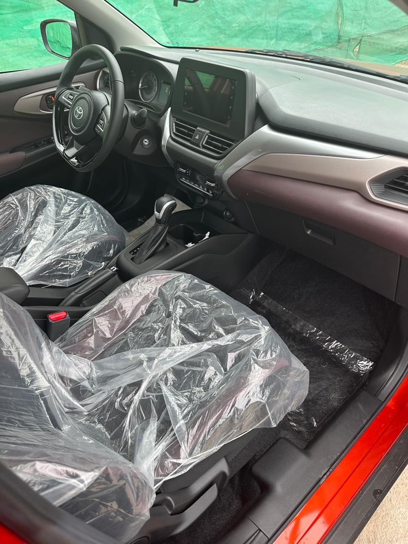 14.500.000F TOYOTA STARLET CROSS FULL OPTIONS DE 2026
