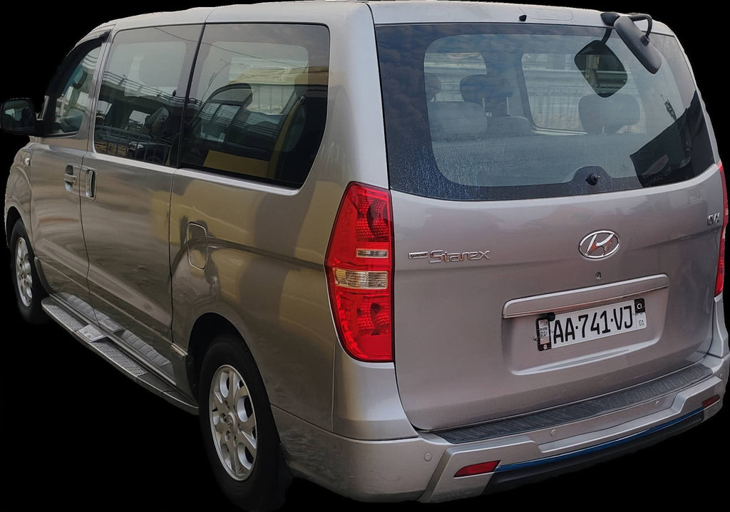 13.800.000F HYUNDAI GRAND STAREX 12 PLACES DE 2018